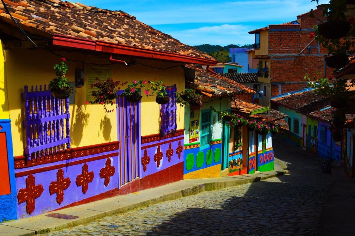 Hotel El Paisaje Guatapé エクステリア 写真